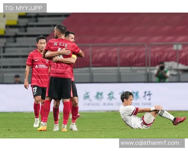 成都足球队逆袭之路揭秘:从低谷到大满贯的辉煌蜕变之旅 成都足球队逆袭之路揭秘:从低谷到大满贯的辉煌蜕变之旅