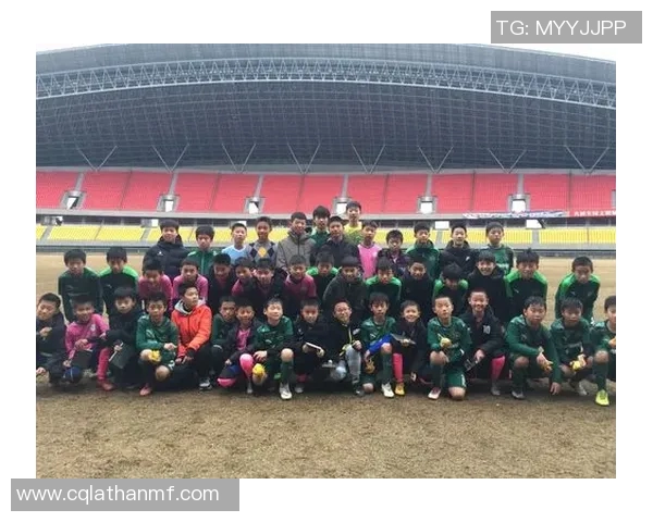 深入解析上海足球队包夹体系的战术运用与实战效果分析 深入解析上海足球队包夹体系的战术运用与实战效果分析