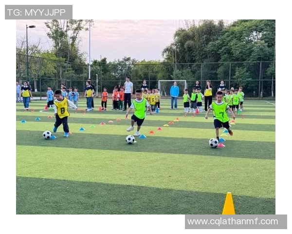 成都腾盟足球俱乐部携手本地青训助力足球梦想全面提升青少年运动水平 成都腾盟足球俱乐部携手本地青训助力足球梦想全面提升青少年运动水平